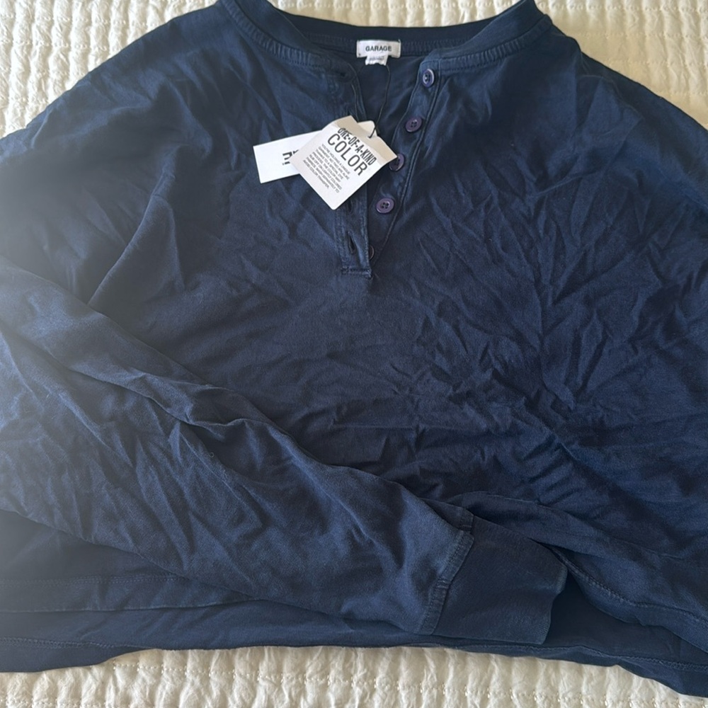 Garage cropped longsleeve
